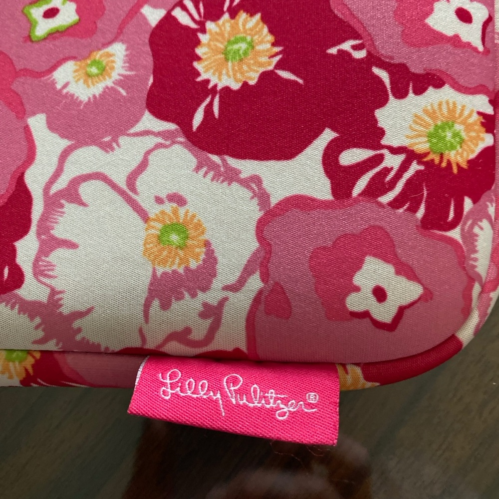 Lilly Pulitzer Neoprene Tech Sleeve in Scarlet Begonia - Picture 3 of 4
